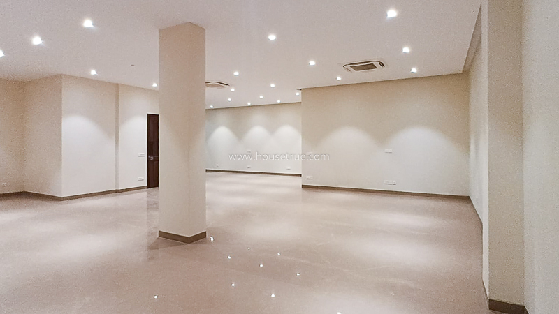 3 BHK Flat For Rent in Defence Colony