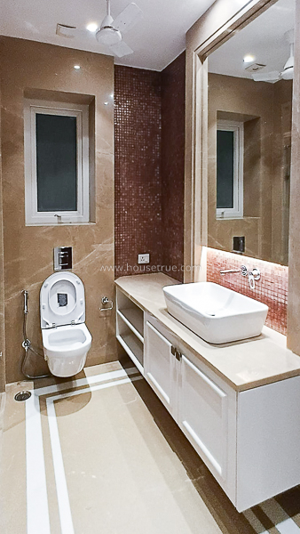 3 BHK Flat For Rent in Defence Colony