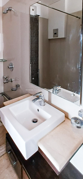 3 BHK Flat For Rent in Defence Colony