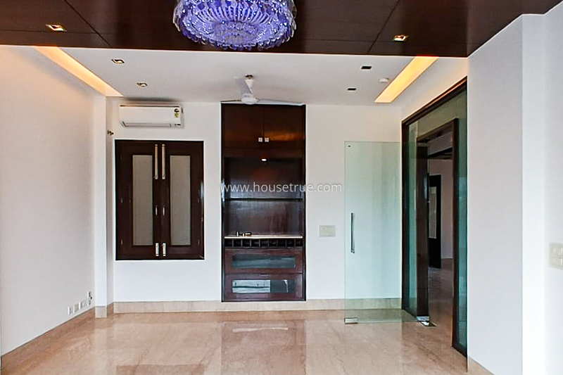 3 BHK Flat For Rent in Defence Colony