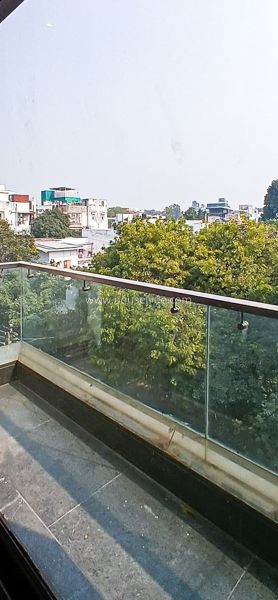 3 BHK Flat For Rent in Defence Colony