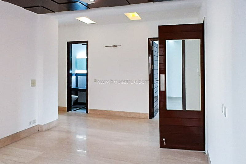 3 BHK Flat For Rent in Defence Colony