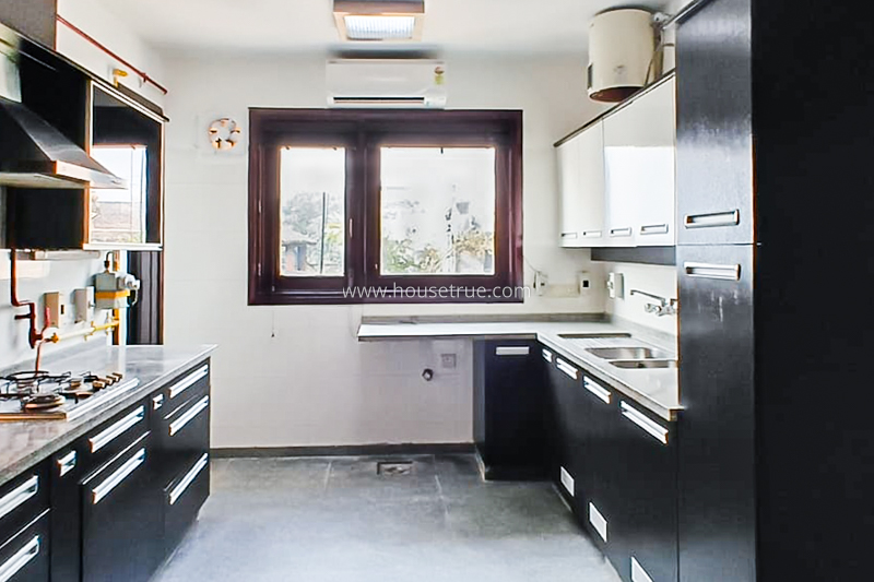 3 BHK Flat For Rent in Defence Colony