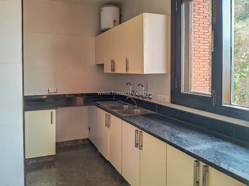 4 BHK Flat For Rent in Anand Lok