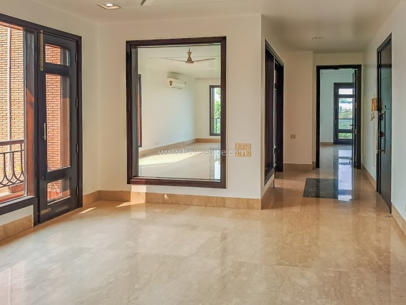 4 BHK Flat For Rent in Anand Lok