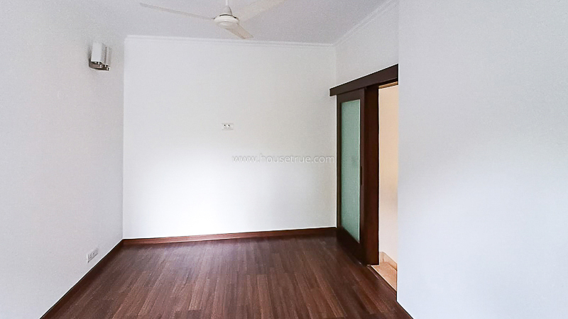 3 BHK Duplex For Rent in Defence Colony