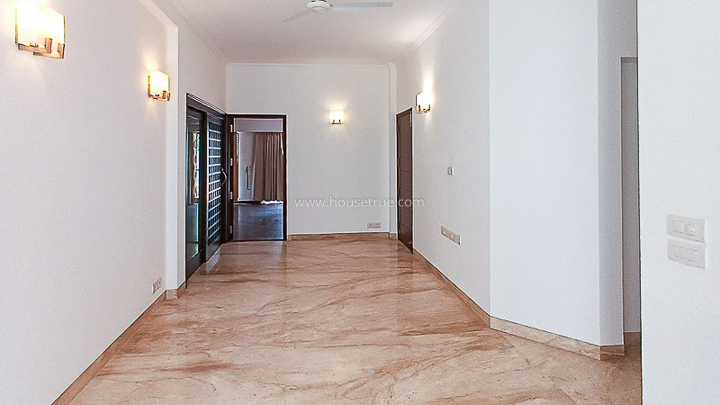 3 BHK Duplex For Rent in Defence Colony