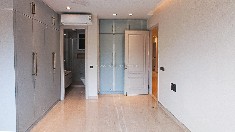 3 BHK Flat For Rent in Jangpura Extension