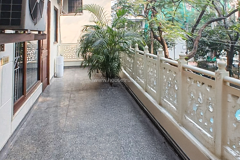 3 BHK Flat For Rent in Defence Colony