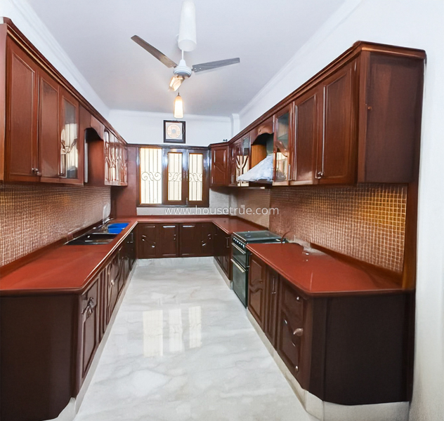 3 BHK Flat For Rent in Defence Colony