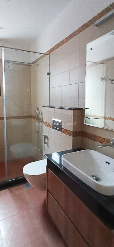 3 BHK Flat For Rent in Defence Colony