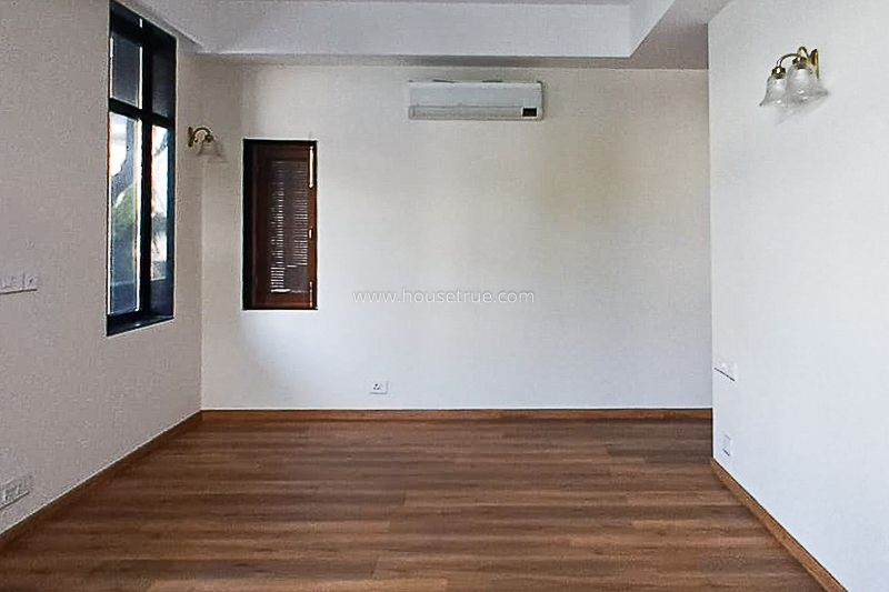 3 BHK Flat For Rent in Defence Colony