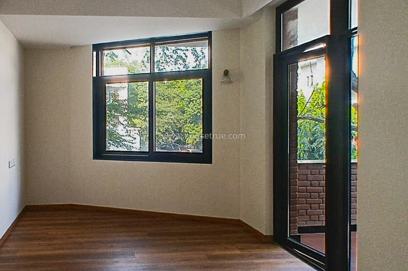 3 BHK Flat For Rent in Defence Colony