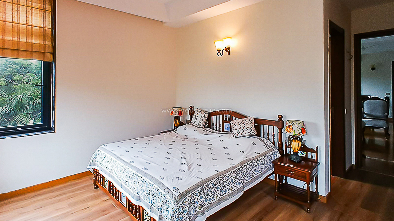 1 BHK Flat For Rent in Defence Colony