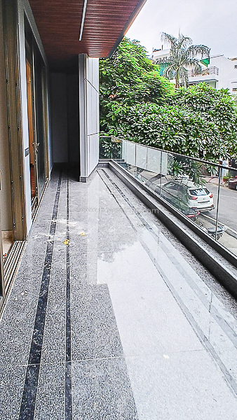 3 BHK Flat For Rent in Defence Colony