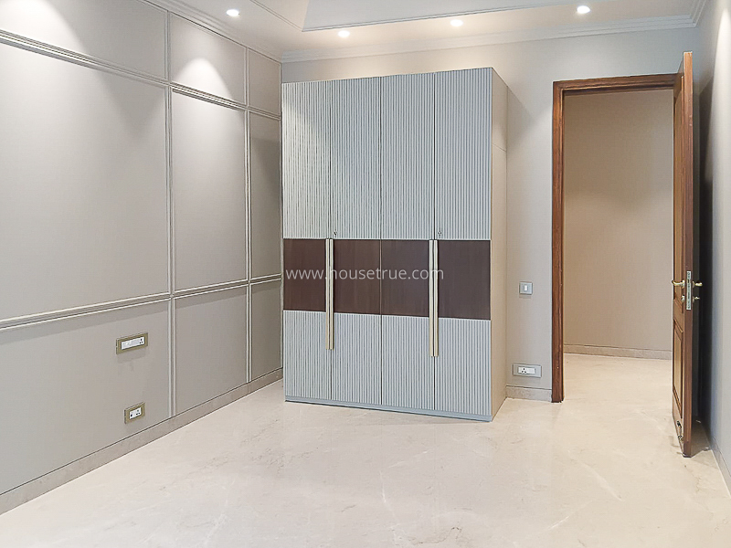 3 BHK Flat For Rent in Defence Colony