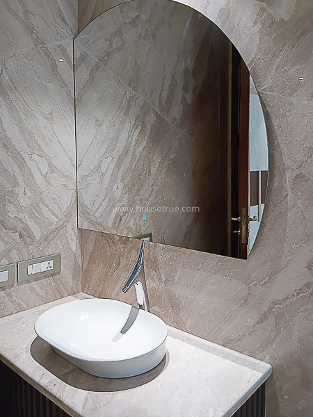 3 BHK Flat For Rent in Defence Colony