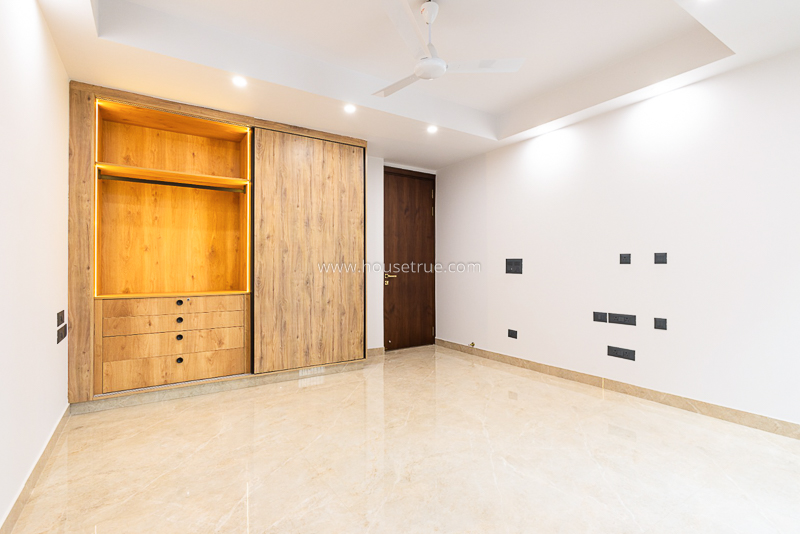3 BHK Flat For Rent in South Extension 2