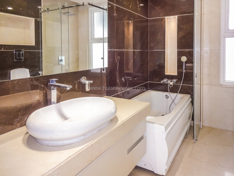 4 BHK Builder Floor For Rent in Defence Colony