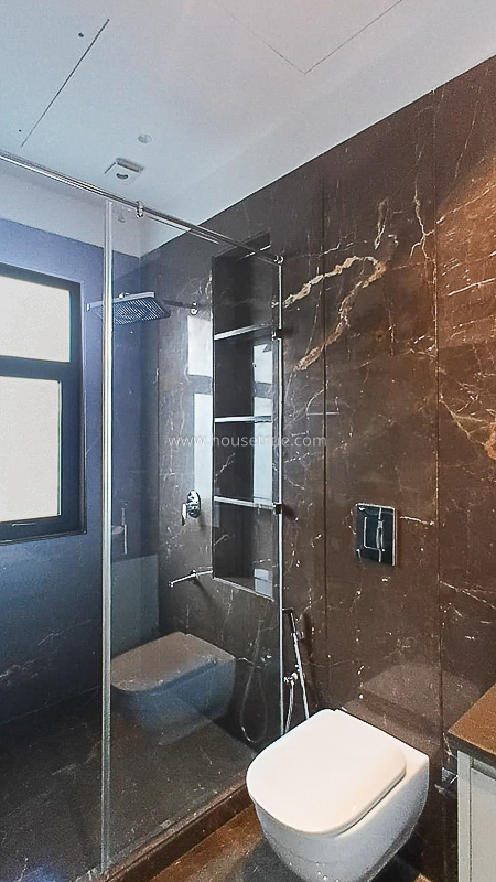 4 BHK Flat For Rent in Defence Colony