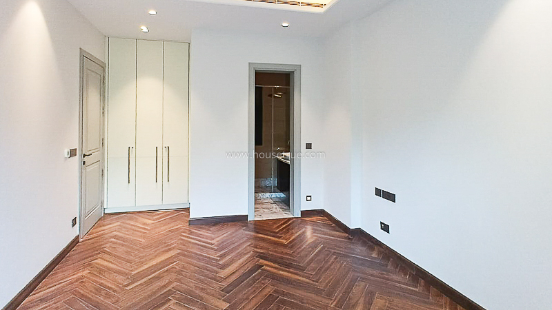 4 BHK Flat For Rent in Defence Colony