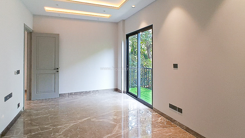 4 BHK Flat For Rent in Defence Colony