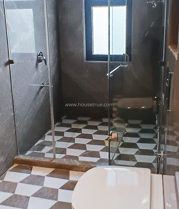 4 BHK Flat For Rent in Defence Colony