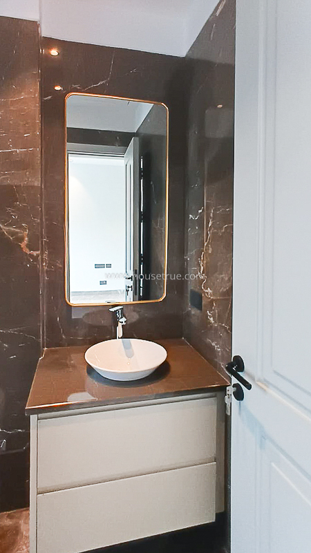 4 BHK Flat For Rent in Defence Colony