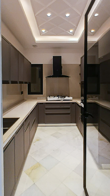 4 BHK Flat For Rent in Defence Colony