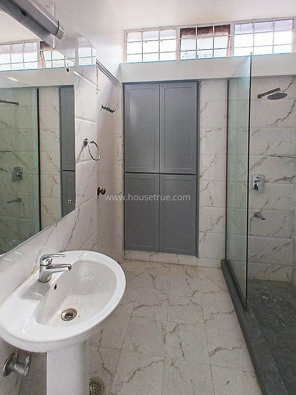 3 BHK Flat For Rent in New Friends Colony