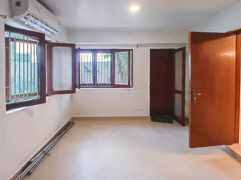 3 BHK Flat For Rent in New Friends Colony