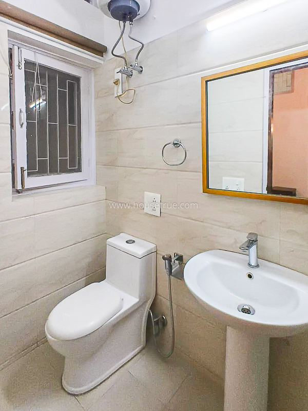 3 BHK Flat For Rent in New Friends Colony