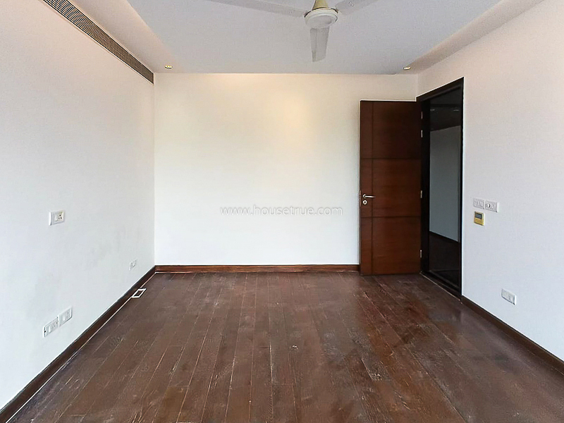 4 BHK Flat For Rent in New Friends Colony