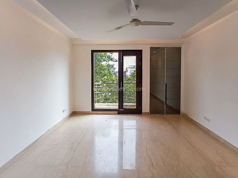 4 BHK Flat For Rent in New Friends Colony