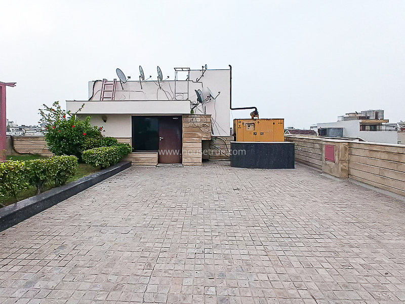 4 BHK Flat For Rent in New Friends Colony