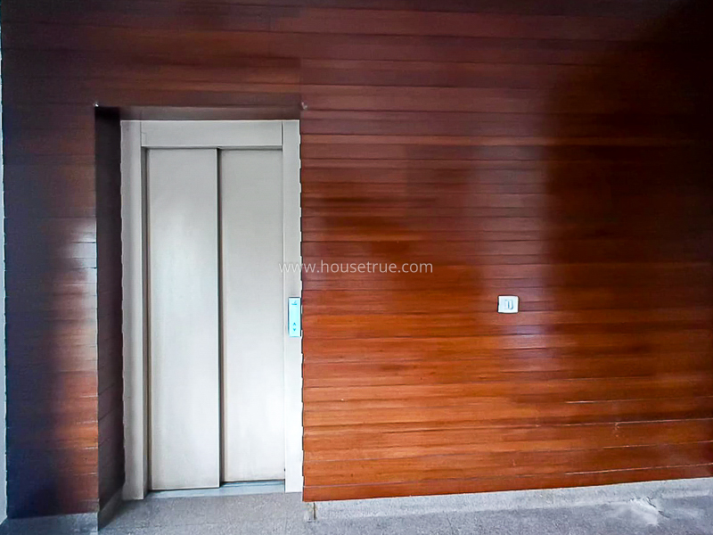 4 BHK Flat For Rent in New Friends Colony