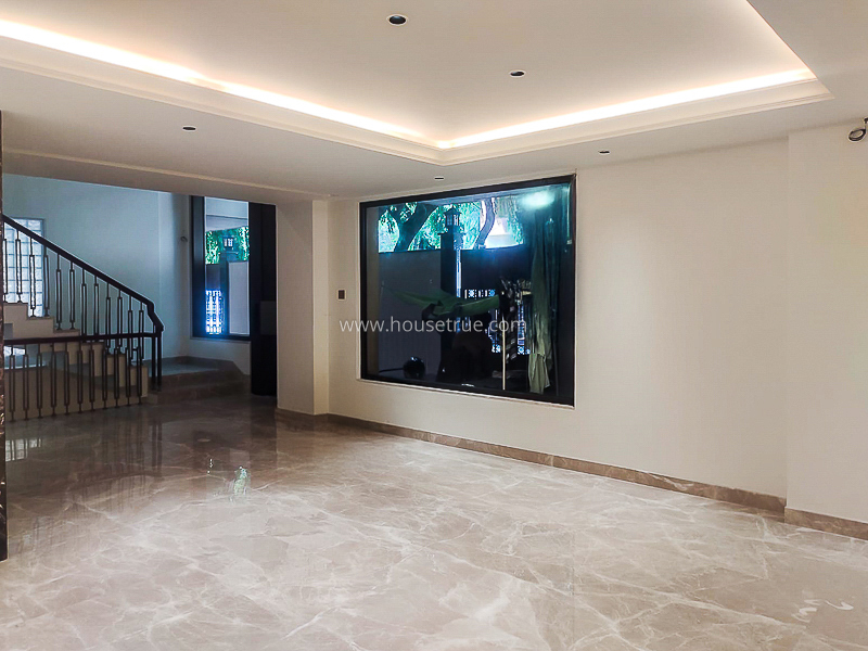 4 BHK Duplex For Rent in Vasant Vihar