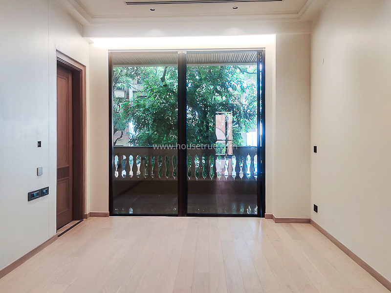 4 BHK Duplex For Rent in Vasant Vihar