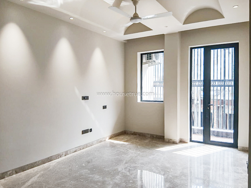 3 BHK Flat For Rent in Defence Colony