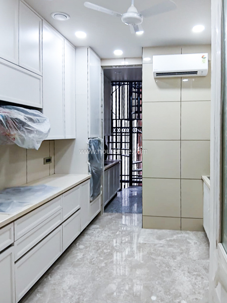 3 BHK Builder Floor For Rent in Defence Colony