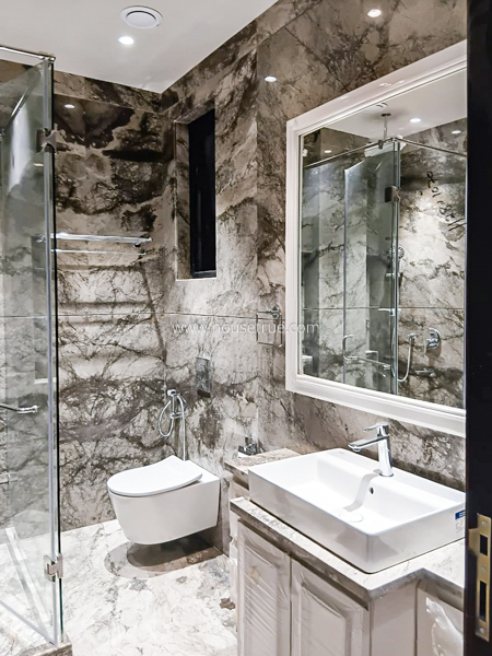 3 BHK Flat For Rent in Defence Colony