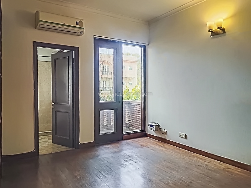 4 BHK Duplex For Rent in Shanti Niketan