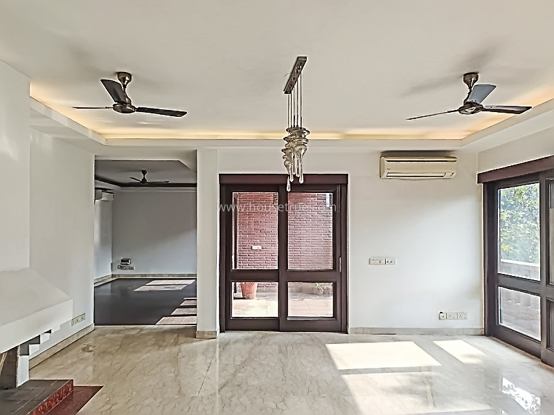 4 BHK Duplex For Rent in Shanti Niketan