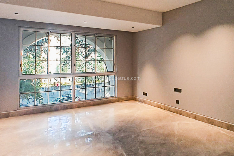 4 BHK Flat For Rent in Hailey Road