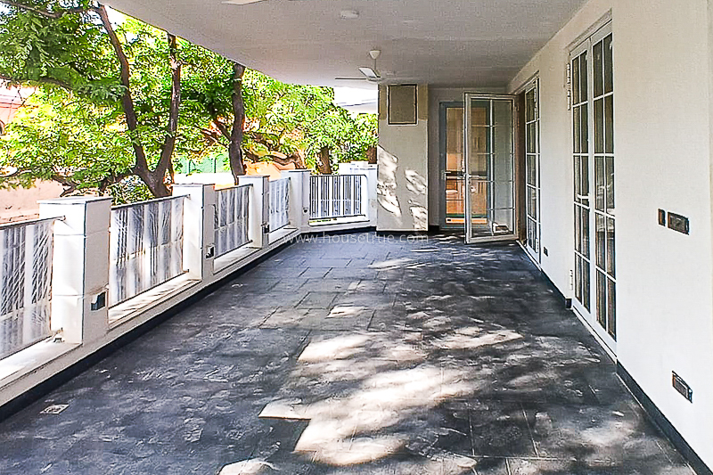 4 BHK Flat For Rent in Hailey Road