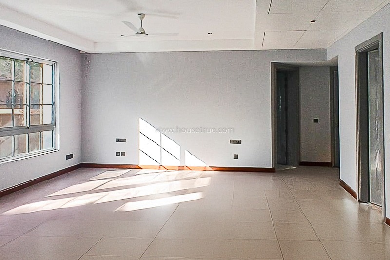 4 BHK Flat For Rent in Hailey Road