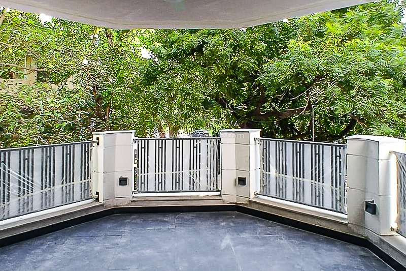 4 BHK Flat For Rent in Hailey Road