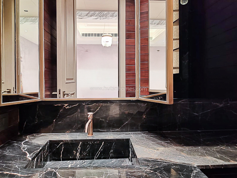 4 BHK Builder Floor For Rent in Vasant Vihar