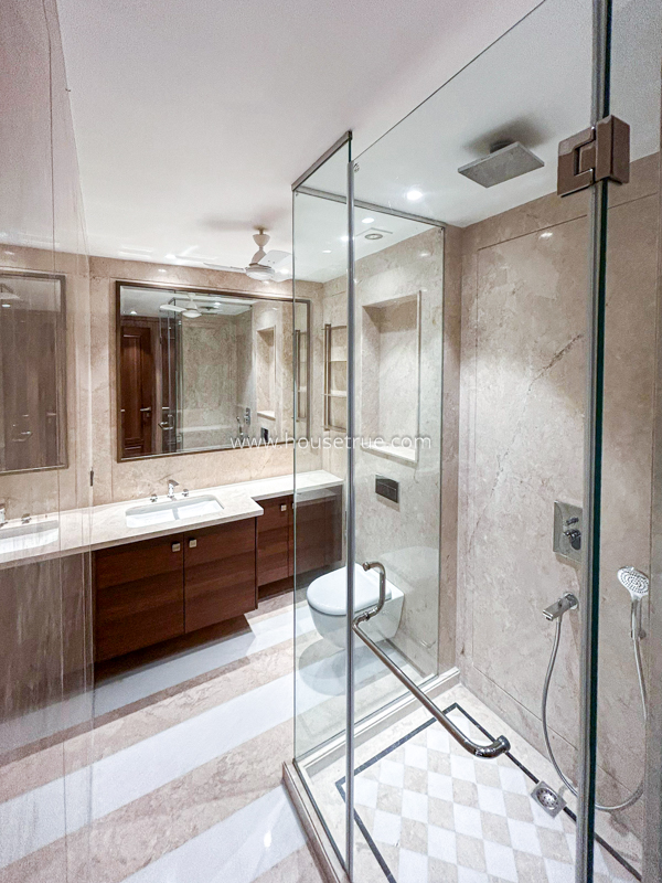 3 BHK Builder Floor For Rent in Chanakyapuri