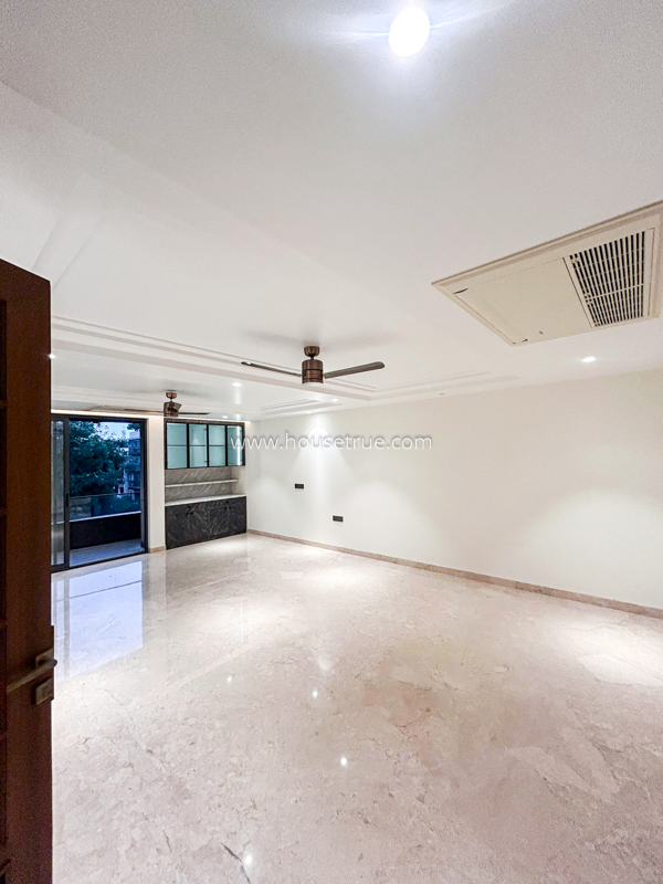 3 BHK Builder Floor For Rent in Chanakyapuri